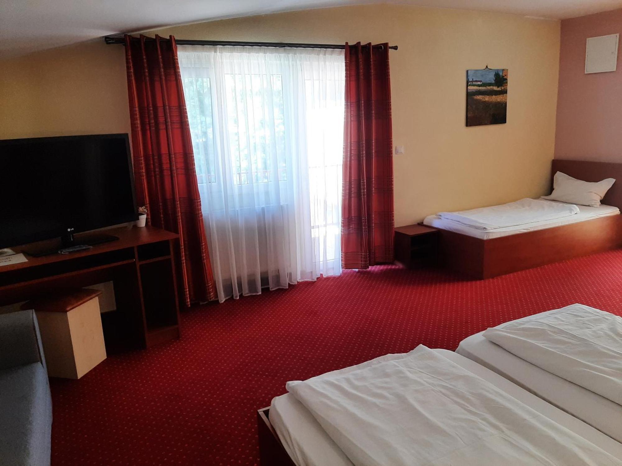 Pensiune Safrane Băile Herculane Exterior foto